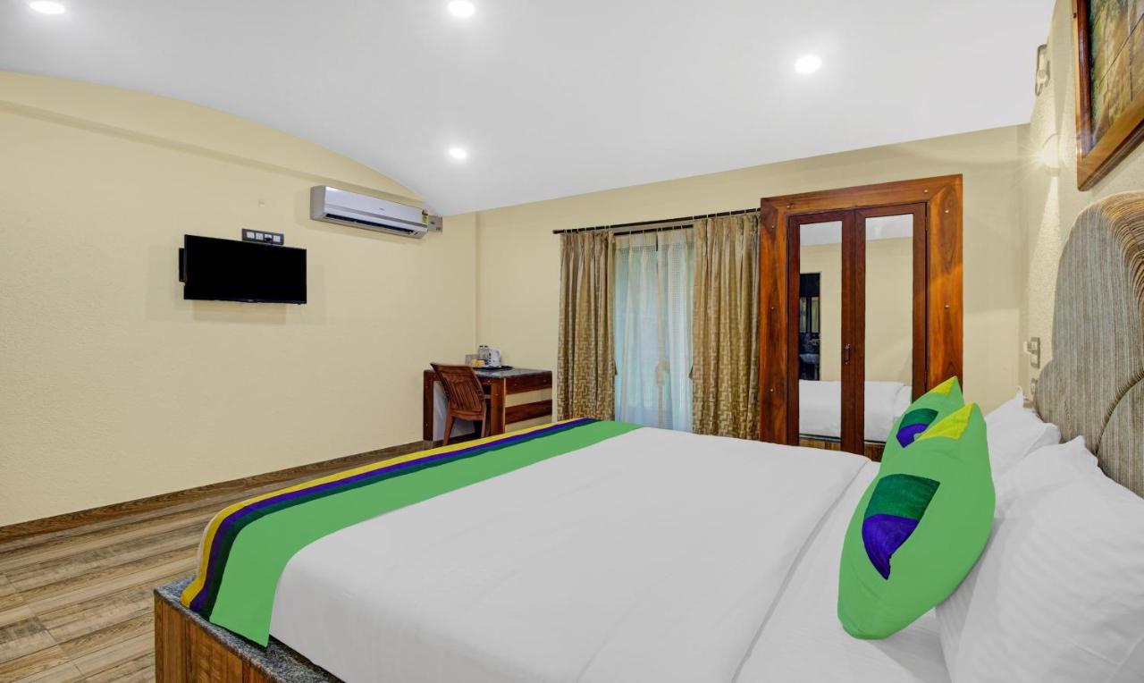 Treebo Majestic Palms, 2 Km From Colva Beach Benaulim Exterior foto